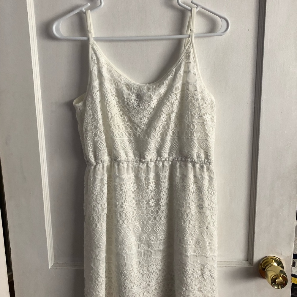 white lace dress